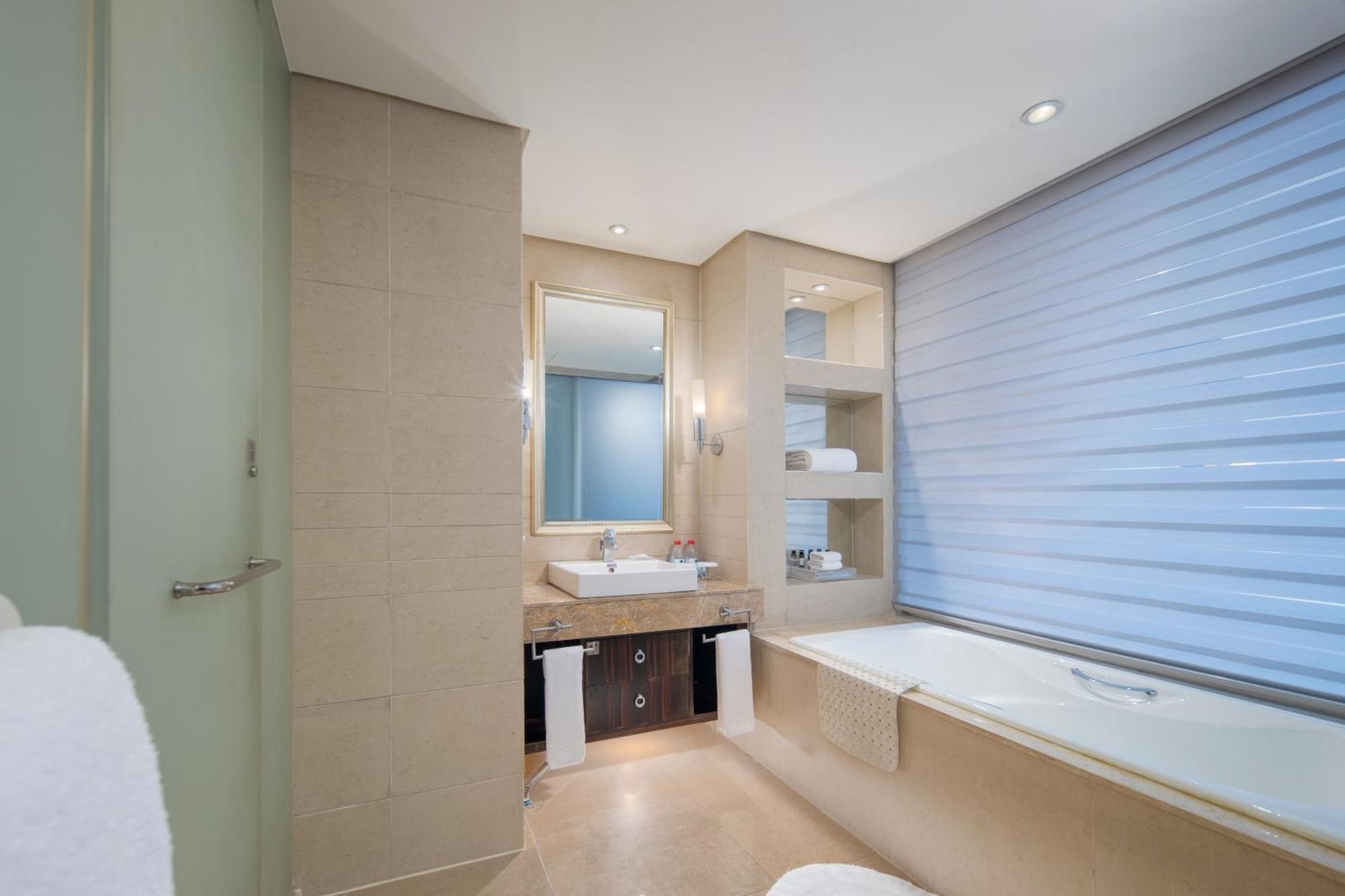 Haiwaihai Crown Hotel Ma'Anshan מראה חיצוני תמונה