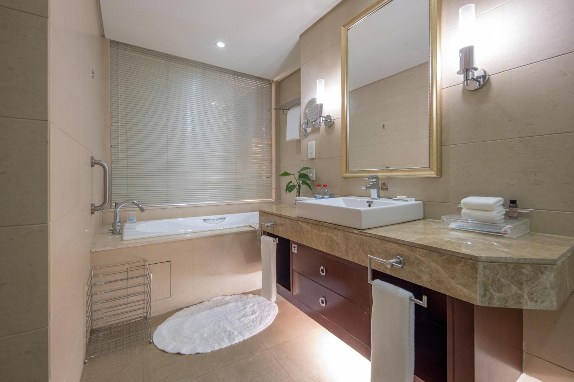 Haiwaihai Crown Hotel Ma'Anshan מראה חיצוני תמונה