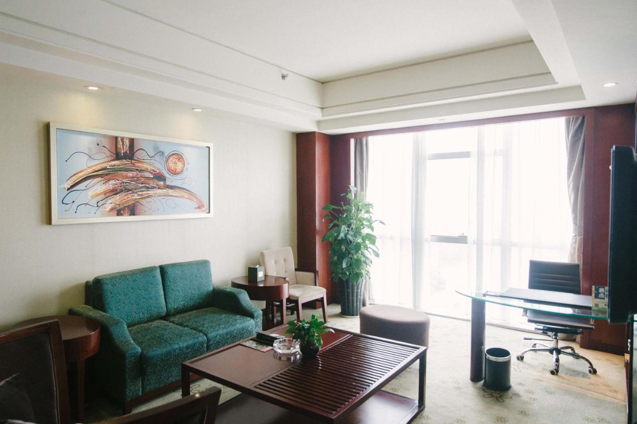 Haiwaihai Crown Hotel Ma'Anshan מראה חיצוני תמונה